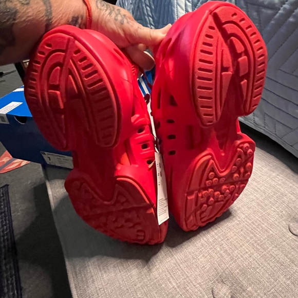 Addias climate cool red shoes - Picture 2 of 6